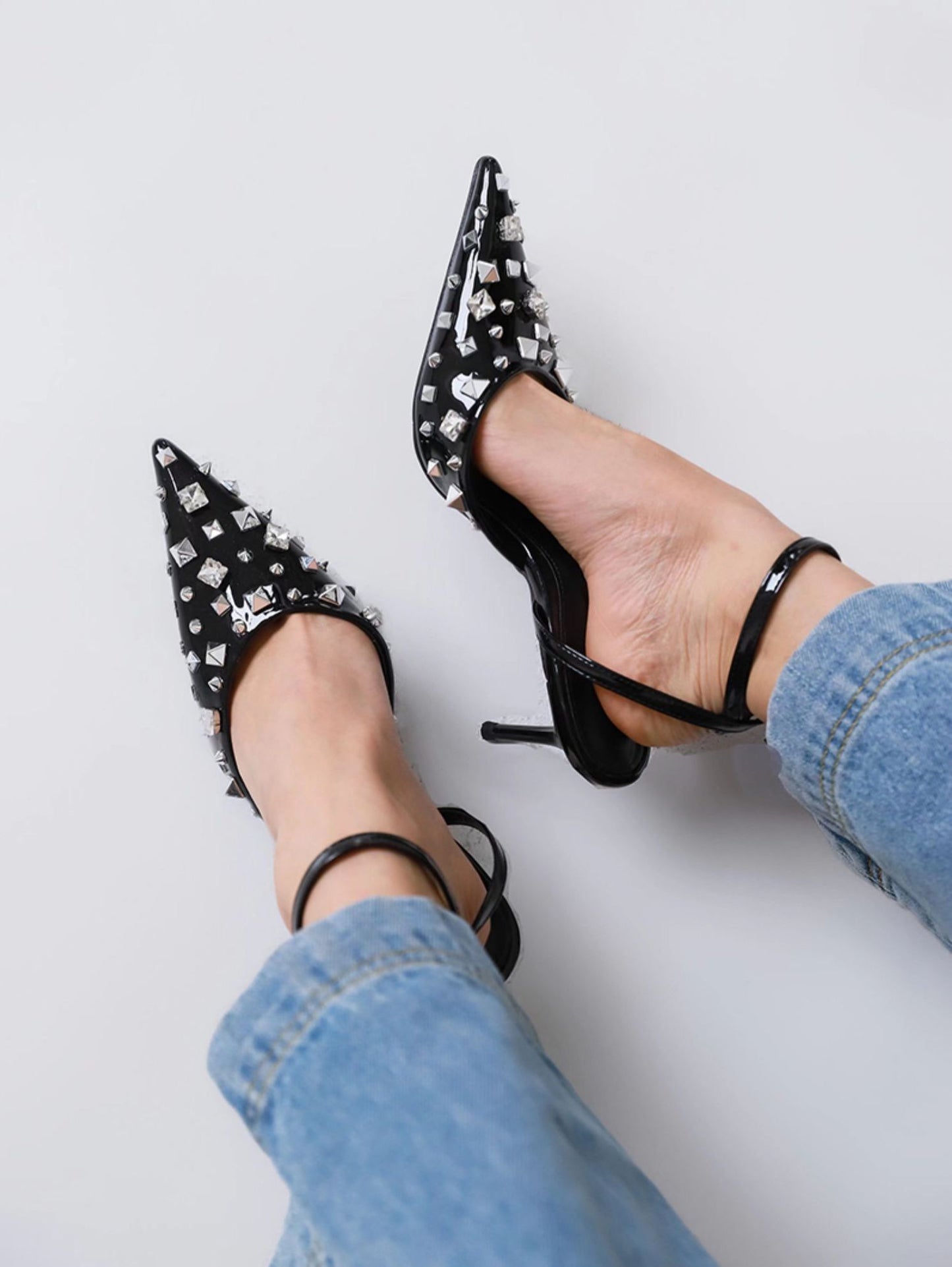 Studded Pointed -Toe Retro High Heels Pumps